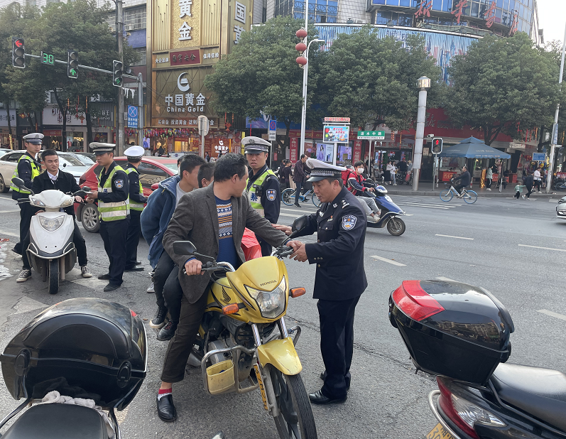 ���ϵ��h����������Ħ��܇늄�(d��ng)܇�`���О�